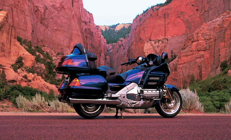 USA 2002 (260)
